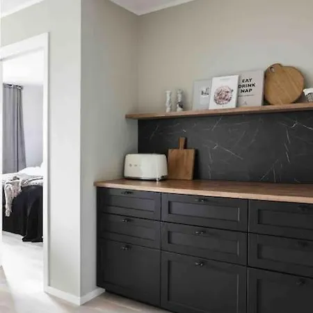 Apartment Nyleilighet Midt I Sentrum Leknes