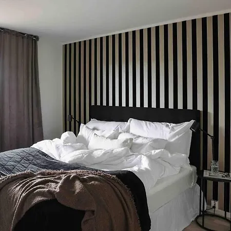 Nyleilighet Midt I Sentrum Leilighet