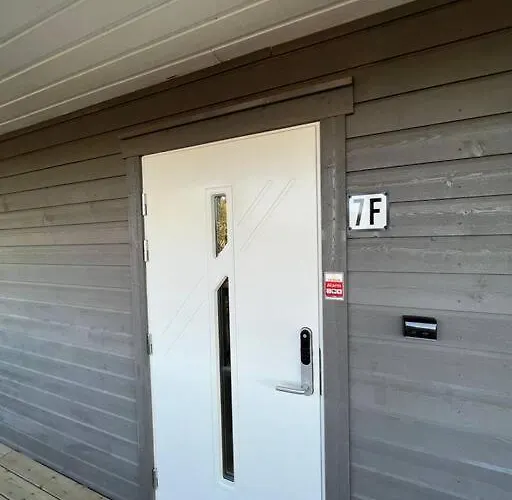 Lejlighed Nyleilighet Midt I Sentrum Leknes